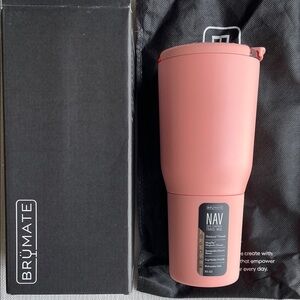 BrüMate NAV 35oz Tumbler in guava brand new in box